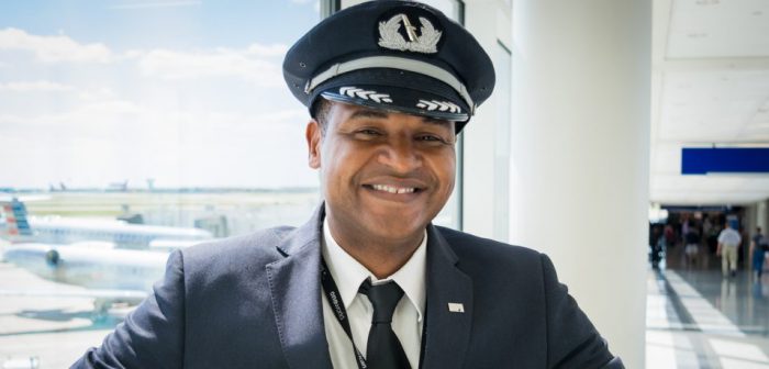 american airlines pilot hat